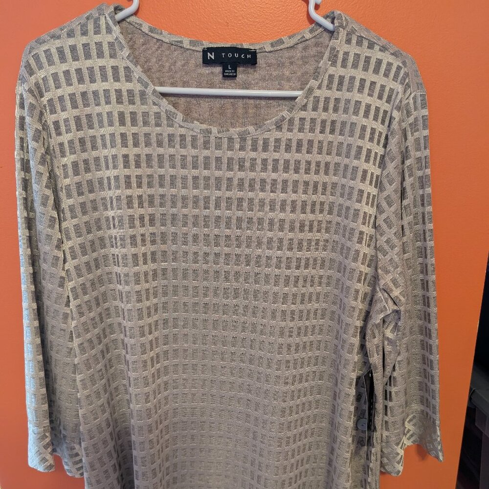 N Touch Womens 3/4 Sleeve Blouse Size Large, Shimmery, Tan, Cream, NWT